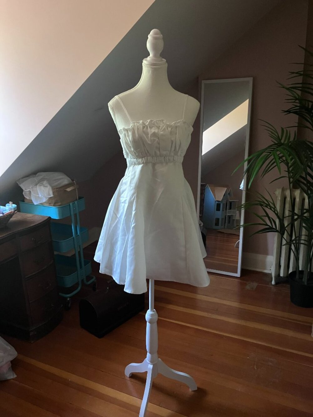 White ruffled neckline ruched babydoll dress a line mini tank gown - Picture 3 of 8